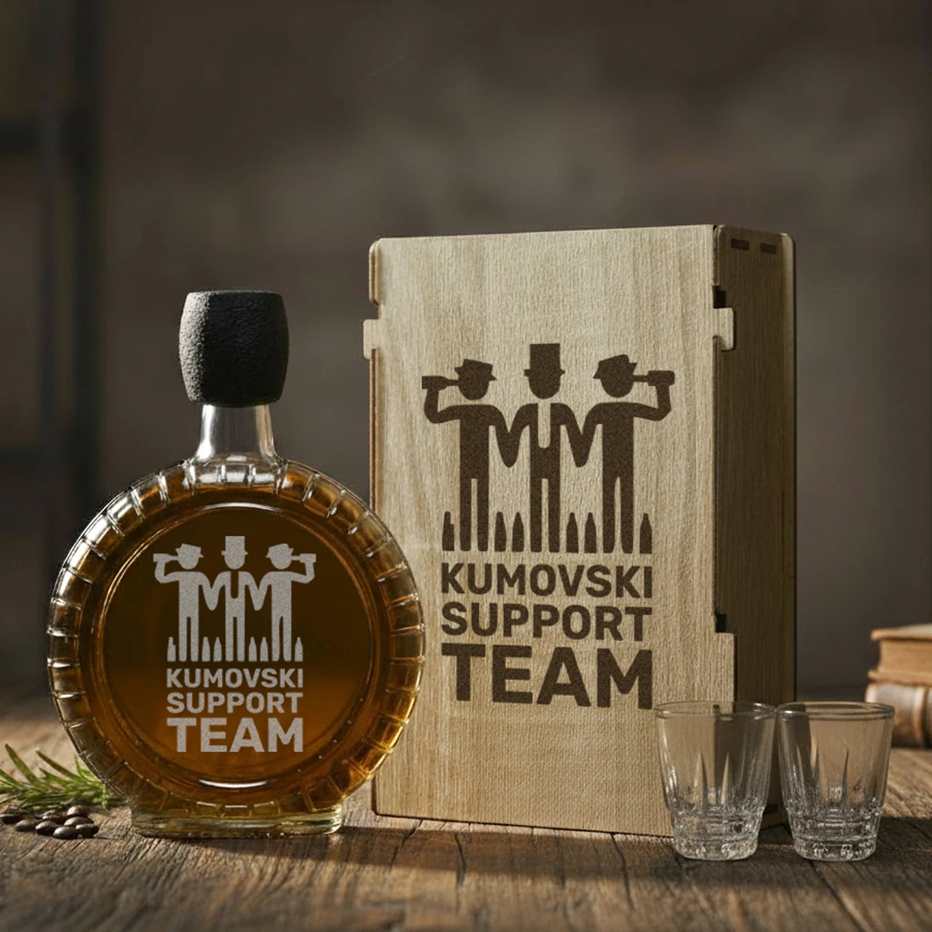 Poklon za kuma - Kumovski tim, izgravirana kutija sa čuturom za rakiju i dve čašice