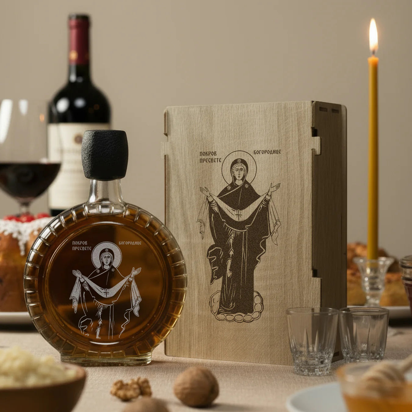 Slavski poklon Pokrov presvete Bogorodice, izgravirana kutija sa čuturom za rakiju i dve čašice