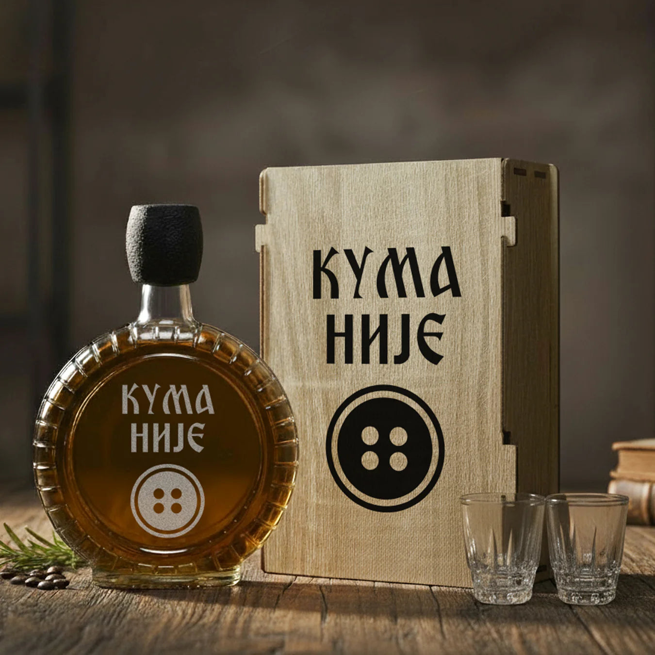 Poklon set - Kuma nije dugme, sa 2 čašice (rakija nije uključena)