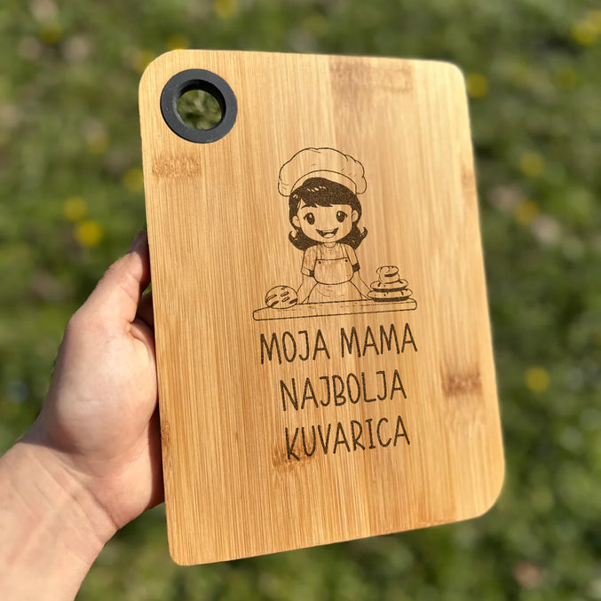 Izgravirana poklon kuhinjska daska moja mama najbolja kuvarica