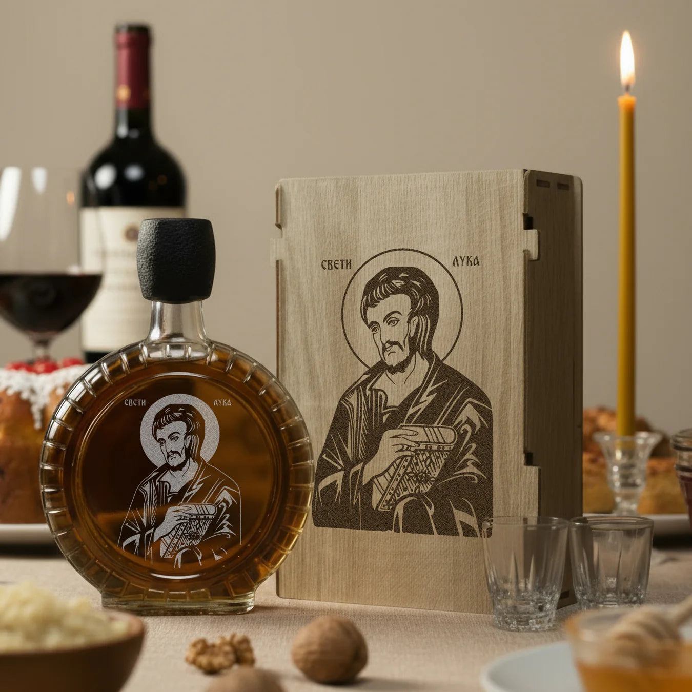 Poklon za slavu Sveti Luka, izgravirana kutija sa čuturom za rakiju i dve čašice