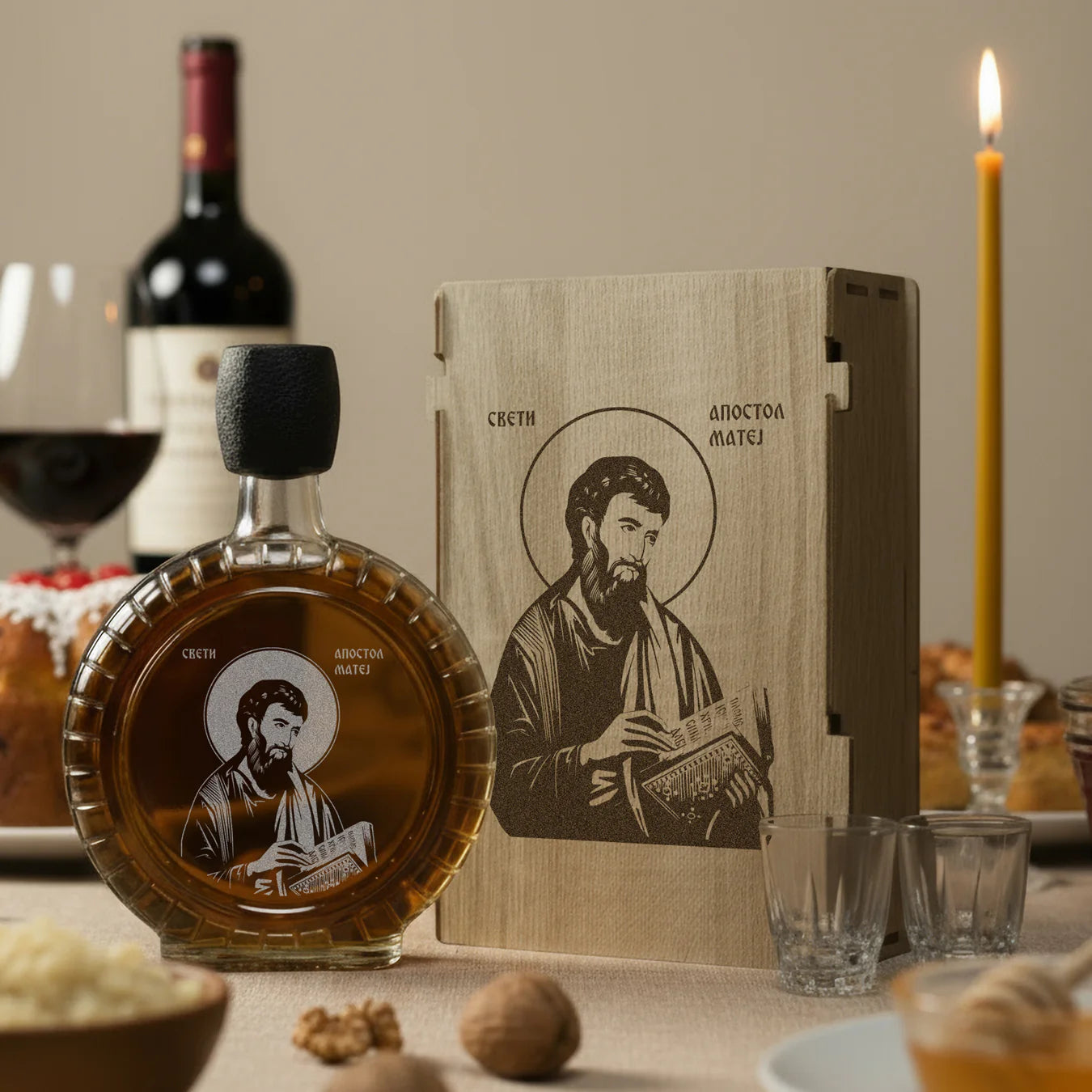 Slavski poklon Sveti apostol Matej, izgravirana kutija sa čuturom za rakiju i dve čašice