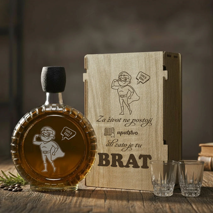 Poklon Super brat, izgravirana kutija sa čuturom za rakiju i dve čašice