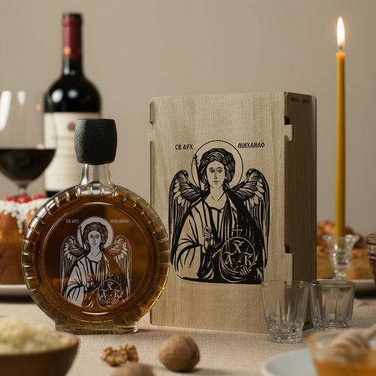 Slavski poklon set Sveti Arhangel Mihailo - Aranđelovdan, sa 2 čašice (rakija nije uključena)