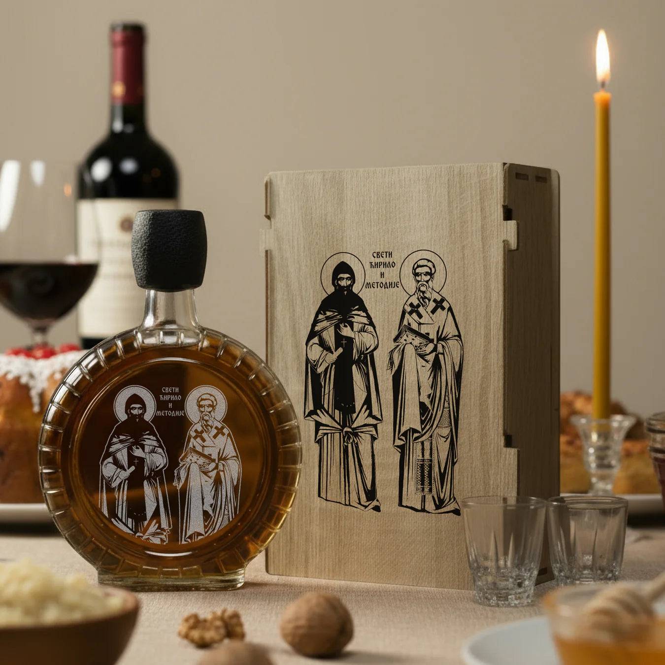 Slavski poklon set Sveti Ćirilo i Metodije, sa 2 čašice (rakija nije uključena)