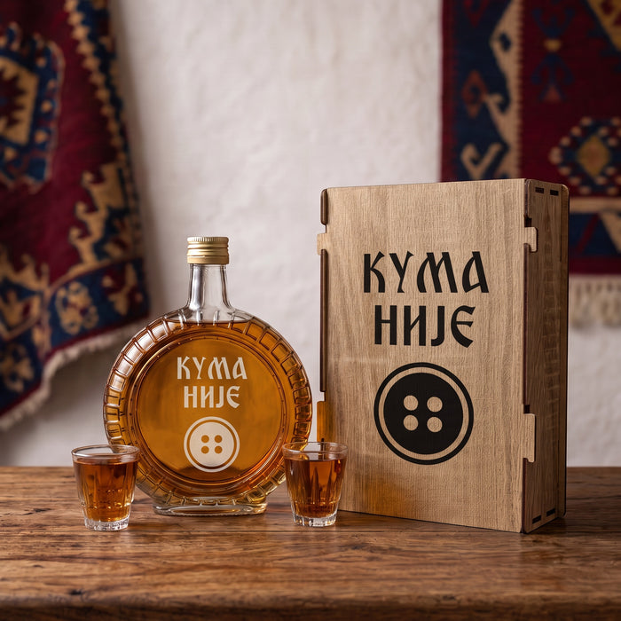 Poklon set - Kuma nije dugme, sa 2 čašice (rakija nije uključena)