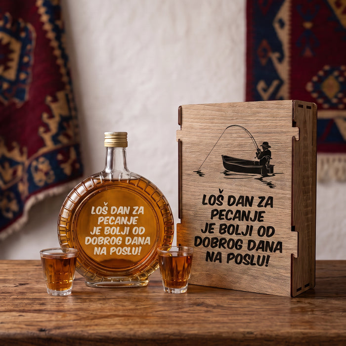 Poklon set za ribolovce - Loš dan za pecanje, sa 2 čašice (rakija nije uključena)