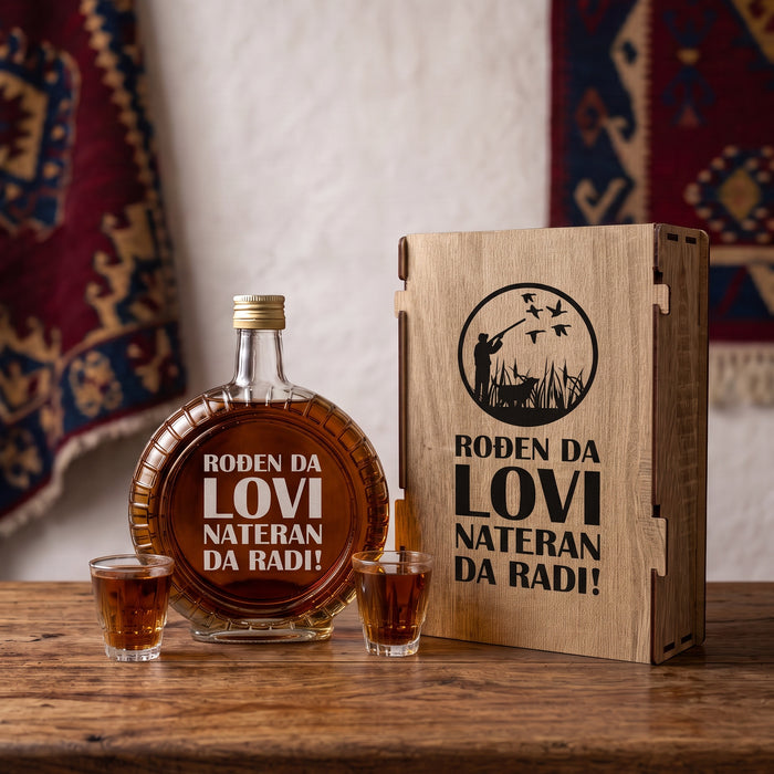 Poklon set za lovce - Rođen da lovi, sa 2 čašice (rakija nije uključena)