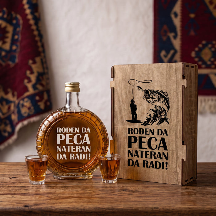 Poklon set za ribolovce - Rođen da peca, sa 2 čašice (rakija nije uključena)